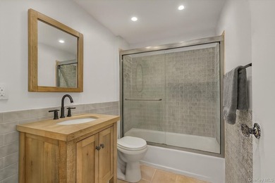 A Rare Find - A Duplex-Style Unit With Outdoor Patio. Situated - photo 17