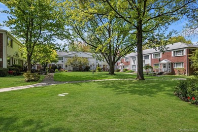 A Rare Find - A Duplex-Style Unit With Outdoor Patio. Situated - photo 22