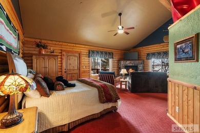 Set on 5 meticulously landscaped acres in breathtaking Swan - photo 22
