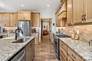 Welcome to this gorgeous home where exceptional craftsmanship - photo 24