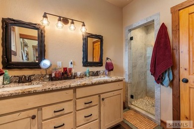 Set on 5 meticulously landscaped acres in breathtaking Swan - photo 29