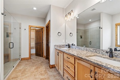 Welcome to this gorgeous home where exceptional craftsmanship - photo 30