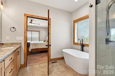 Welcome to this gorgeous home where exceptional craftsmanship - photo 31
