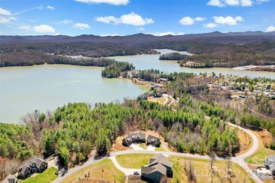 Welcome to this gorgeous home where exceptional craftsmanship - photo 42