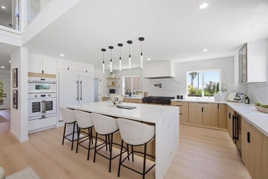 Newly completed after a comprehensive modern transformation - photo 9