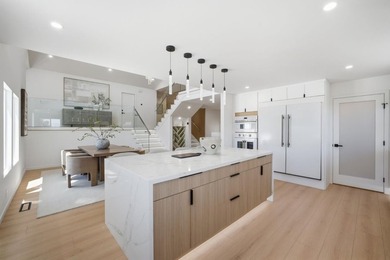 Newly completed after a comprehensive modern transformation - photo 10