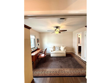 Lovingly maintained 2bd 1 1/2 bath unit located in the desirable - photo 15