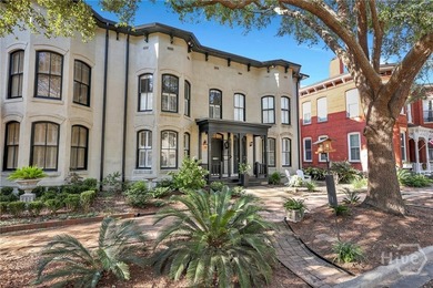 This Is It ~ Luxury within reach - this meticulously reimagined - photo 1