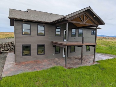 Lake Home For Sale in Grangeville, Idaho