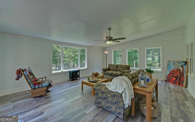 Nestled along the shores of Lake Hartwell, this charming cottage - photo 13