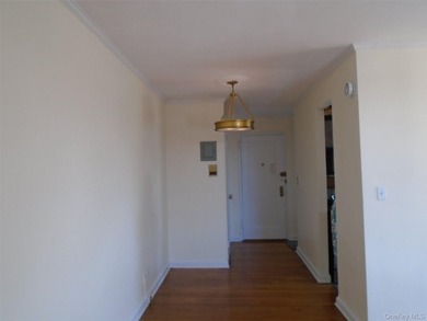 Bright and Crisp Top Floor (6th FL) Corner Studio. Featuring - photo 15