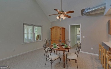 Nestled along the shores of Lake Hartwell, this charming cottage - photo 18