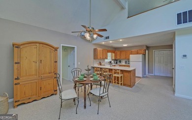 Nestled along the shores of Lake Hartwell, this charming cottage - photo 19