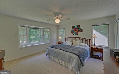 Nestled along the shores of Lake Hartwell, this charming cottage - photo 25