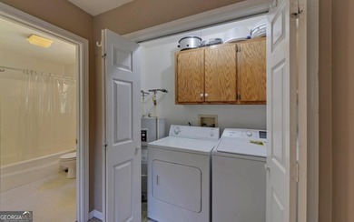 Nestled along the shores of Lake Hartwell, this charming cottage - photo 30