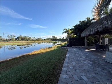 Exquisite lakefront lot backing onto the largest natural lake in - photo 2