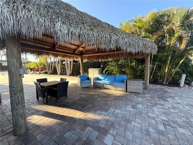 Exquisite lakefront lot backing onto the largest natural lake in - photo 8