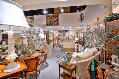 Rare opportunity for an almost 16,000 SF retail building on a - photo 3