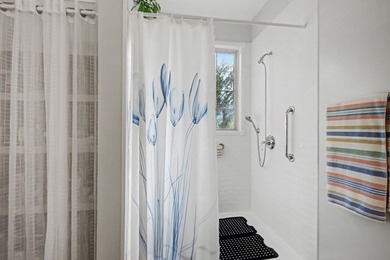 Welcome to 437 Coral Harbor Drive in the highly sought-after - photo 28