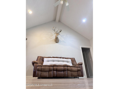 Welcome to 11 Rolling Green Circle - this expertly crafted and - photo 9