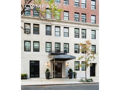 Classic prewar elegance meets modern living at the Philip House - photo 9