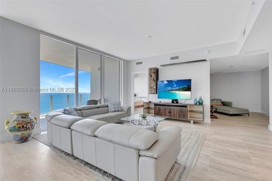 WELCOME HOME to the Four Seasons Private Residence 802. This 2 - photo 5