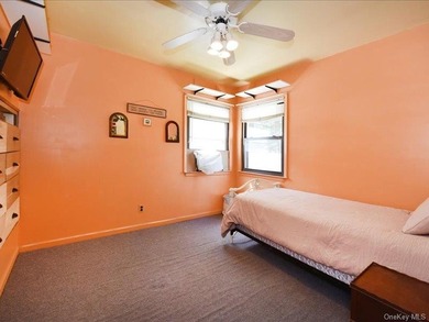 Welcome To 118 Park Lane In Massapequa, A Three-Bedroom - photo 16