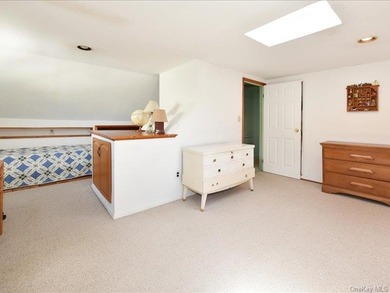 Welcome To 118 Park Lane In Massapequa, A Three-Bedroom - photo 18
