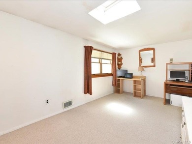 Welcome To 118 Park Lane In Massapequa, A Three-Bedroom - photo 20