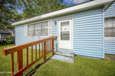 Money - Maker! Three-bedroom, two-bath fully furnished home in - photo 6