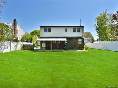 Welcome To 118 Park Lane In Massapequa, A Three-Bedroom - photo 26