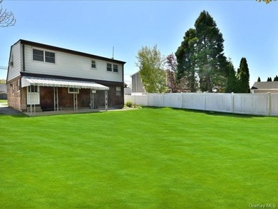 Welcome To 118 Park Lane In Massapequa, A Three-Bedroom - photo 27