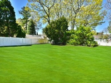 Welcome To 118 Park Lane In Massapequa, A Three-Bedroom - photo 29