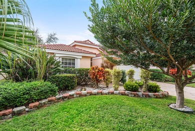 (private lake, pond, coastal) Home For Sale in Boynton Beach Florida