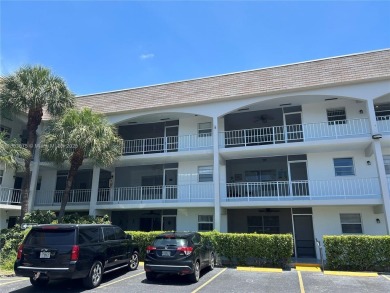 Golden Isles Lakes Area Condo For Sale in Hallandale Beach Florida