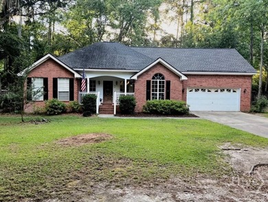 Welcome to your private retreat in Oak Point! Situated on a - photo 1