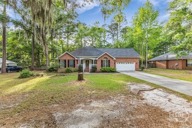 Welcome to your private retreat in Oak Point! Situated on a - photo 2