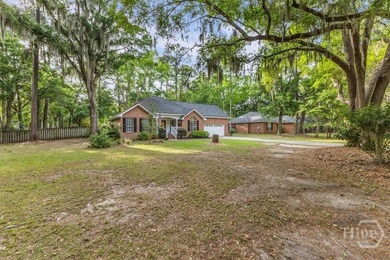 Welcome to your private retreat in Oak Point! Situated on a - photo 4