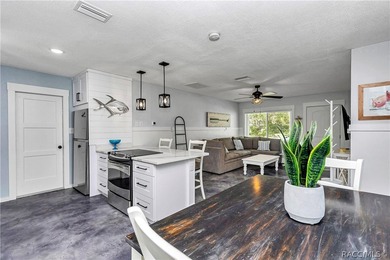 Charming Waterfront Retreat in Yankeetown, FL Welcome to your - photo 8