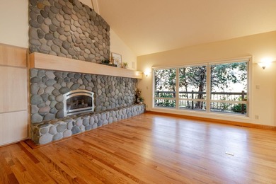 Exceptional golf course home on .33-acre lot in Rivers Edge - photo 11