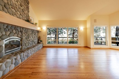 Exceptional golf course home on .33-acre lot in Rivers Edge - photo 14