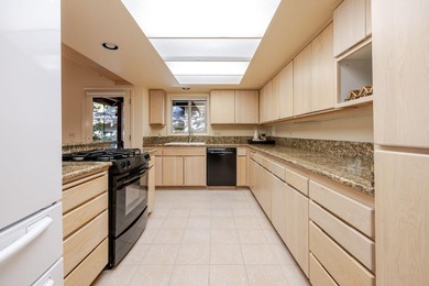 Exceptional golf course home on .33-acre lot in Rivers Edge - photo 21