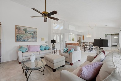 One level living on the Island in Holiday Island at it's best - photo 7