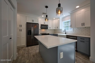 Fawn Lake Home For Sale in Hawley Pennsylvania