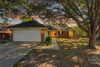 Welcome to easy, one-level living in the heart of Richmond - photo 1