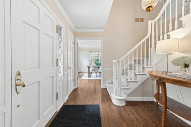 Classic red brick Georgian Colonial on a private setting east of - photo 4