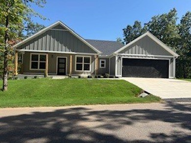 Come and enjoy all the beautiful amenities in this New home - photo 1