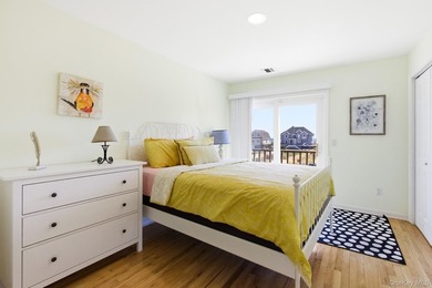 Escape to 818 Dune Road, a stunning bayfront retreat offering 70 - photo 14