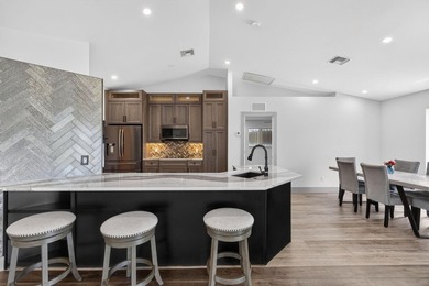 Beautifully updated home in desirable SE Cape Coral w/NO HOA! - photo 14