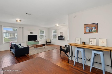 Beach Cottage Charm! Don't miss this adorable, move-in-ready - photo 20